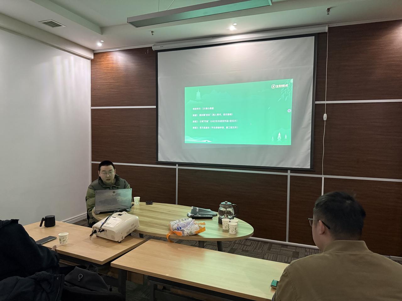 【AI漫剧】5人小队30天完成108集承制变现8W，深度复盘全链路拆解与13个血泪坑。插图1