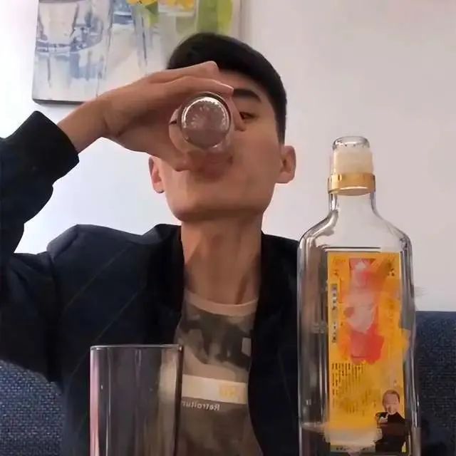 靠喝酒赚钱，一个农村拼酒主播猝死后插图6